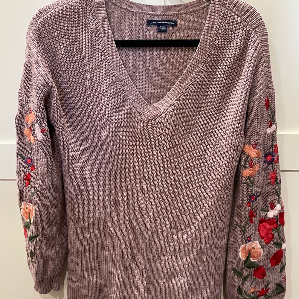 American Eagle sweater